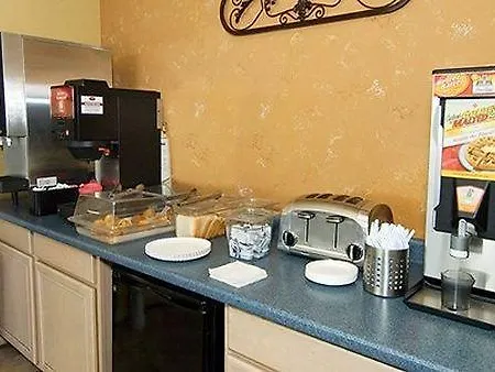 Mid Towne Inn & Suites 