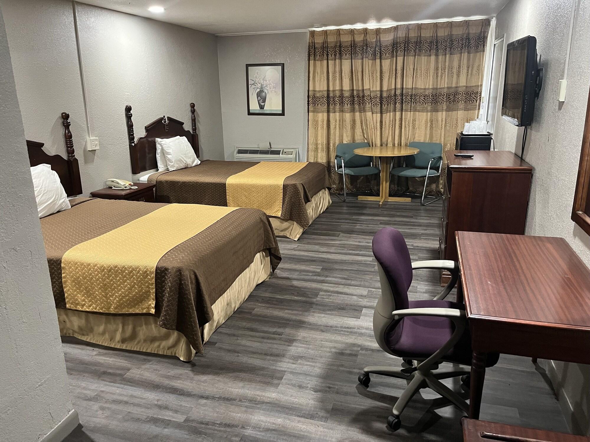 Motel Mid Towne &